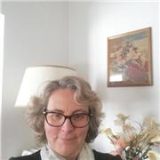 Laureata in giurisprudenza(avvocato non esercitante),con diploma di liceo linguistico,offre ripetizioni per elementari, medie,superiori e universitari